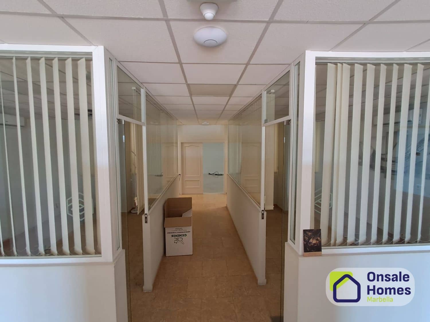 Erhverv til leje i Marbella med garage - € 7.000 (Ref: 9958968)