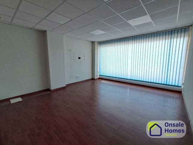 Erhverv til leje i Bello Horizonte - Lindasol, Marbella med garage - € 7.000 (Ref: 9958968)
