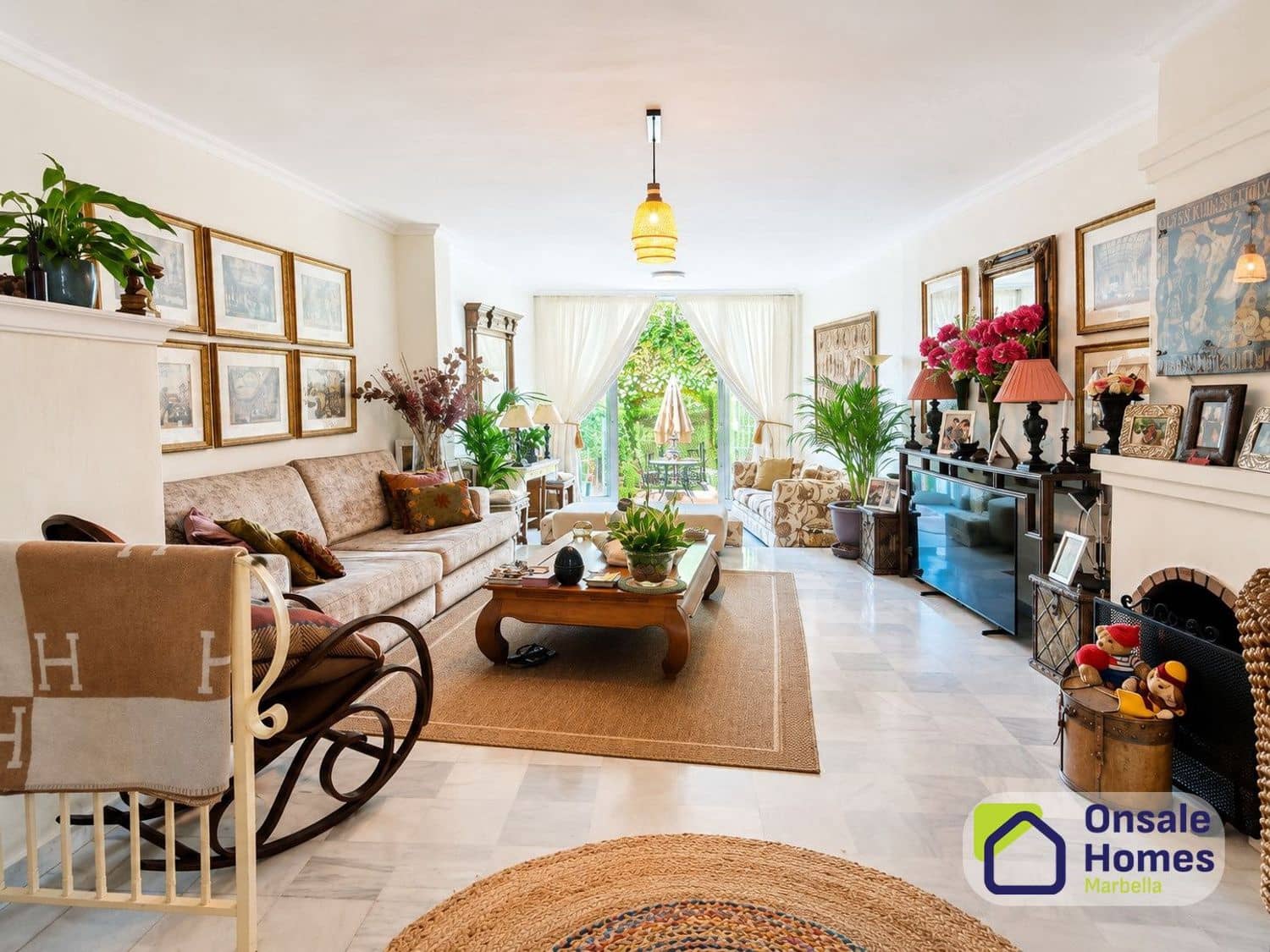 3 bedroom Townhouse for sale in Marbella with pool garage - € 740,000 (Ref: 9969170)