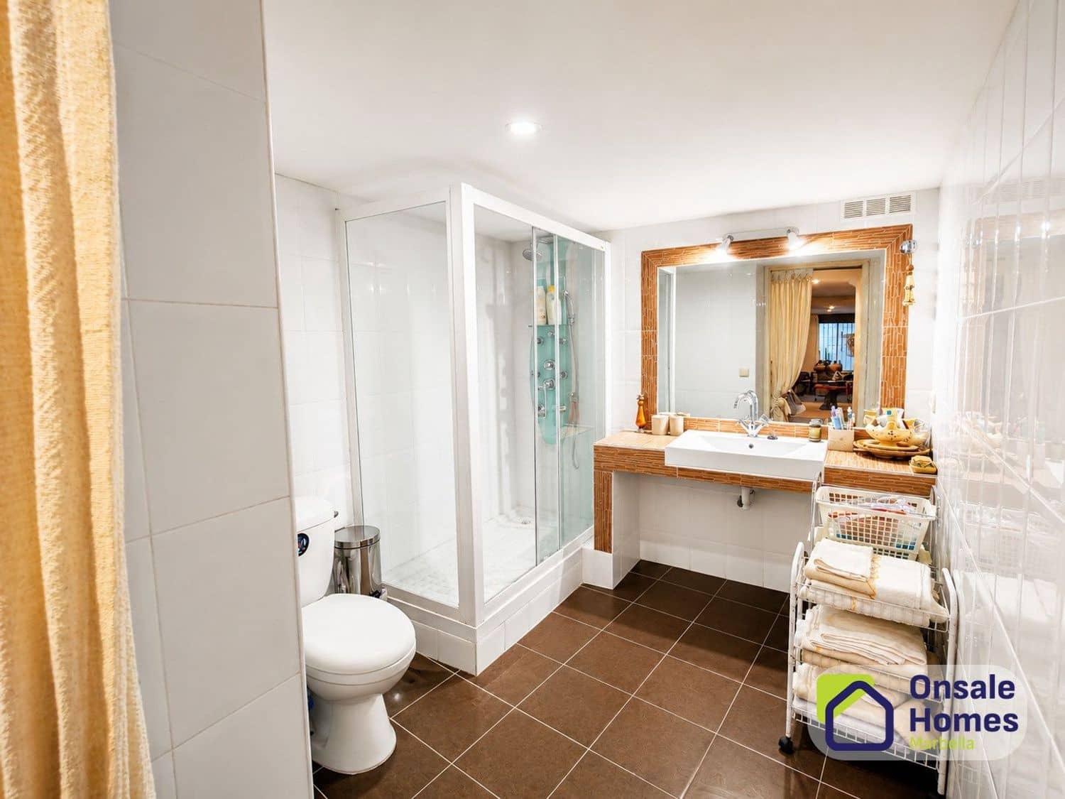 3 bedroom Townhouse for sale in Marbella with pool garage - € 740,000 (Ref: 9969170)