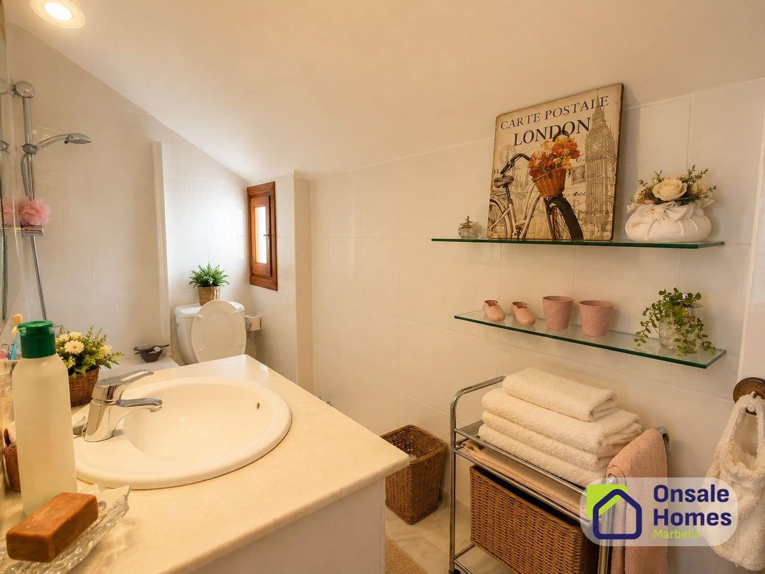 3 bedroom Townhouse for sale in Marbella with pool garage - € 740,000 (Ref: 9969170)