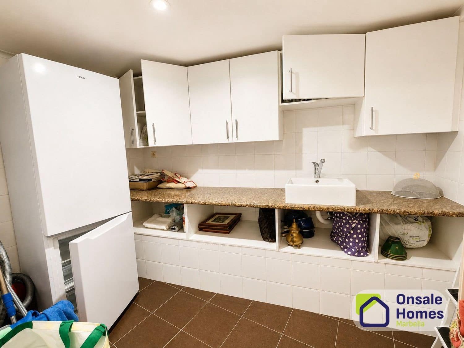 3 bedroom Townhouse for sale in Marbella with pool garage - € 740,000 (Ref: 9969170)