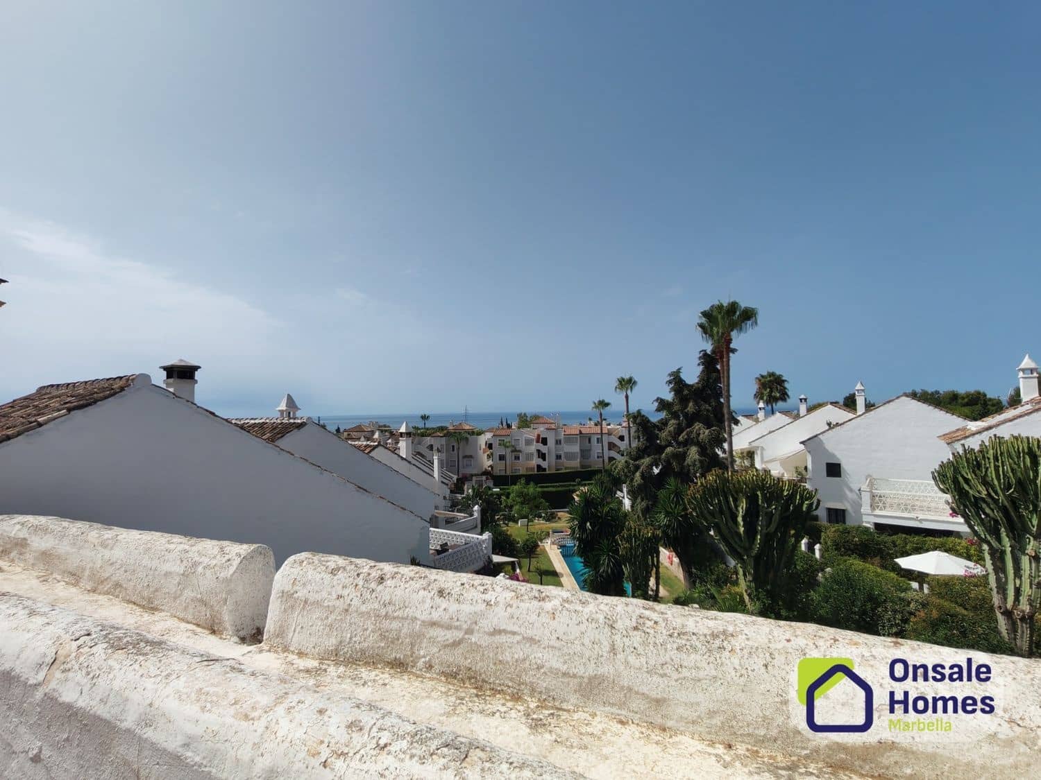 3 bedroom Townhouse for sale in Marbella with pool garage - € 740,000 (Ref: 9969170)