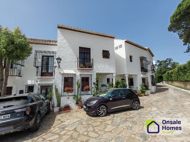 3 bedroom Townhouse for sale in Nagüeles Alto, Marbella with pool garage - € 740,000 (Ref: 9969170)