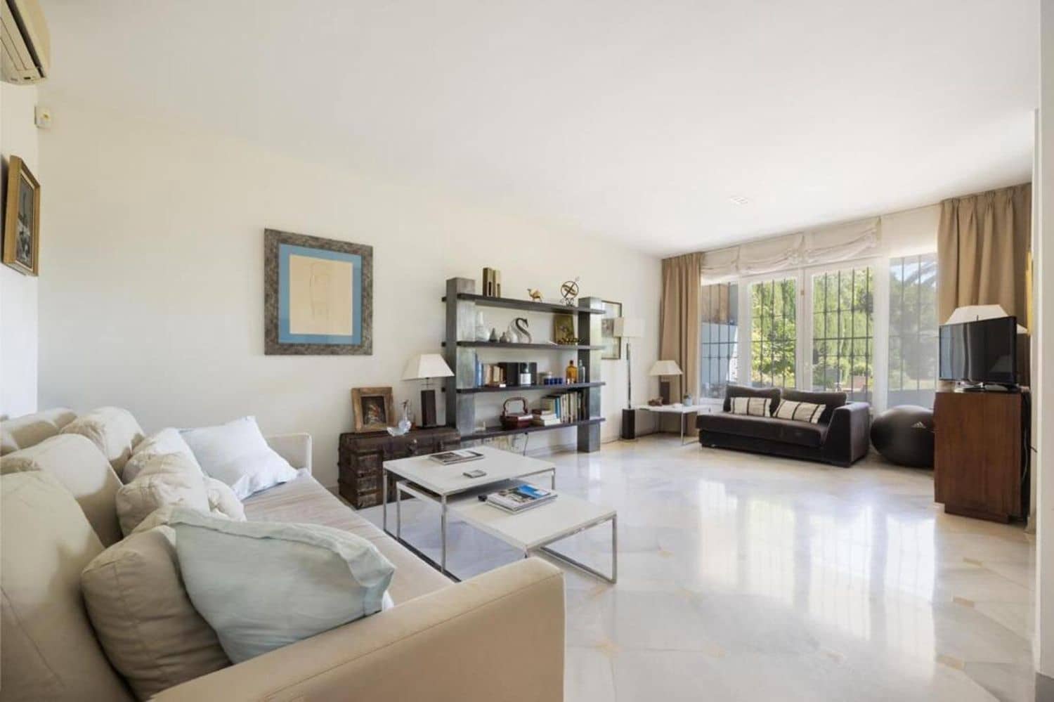3 soverom Hus til salgs i San Pedro de Alcantara med svømmebasseng garasje - € 947 000 (Ref: 9974547)