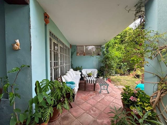 3 soverom Hus til salgs i Guadalmina Alta, Marbella med svømmebasseng garasje - € 947 000 (Ref: 9974547)