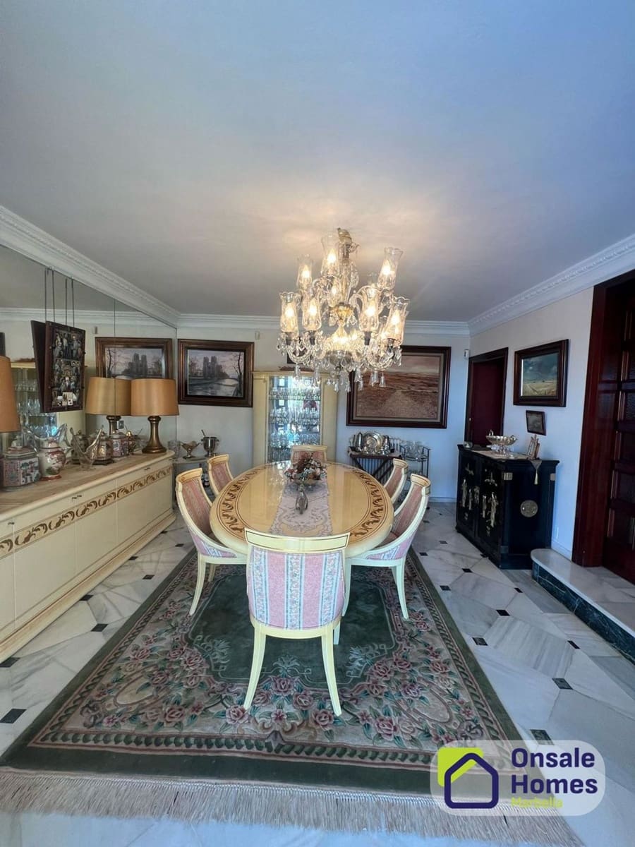 6 bedroom Villa for sale in Marbella with pool garage - € 1,495,000 (Ref: 9981677)