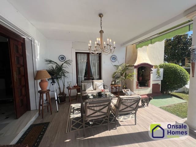 6 bedroom Villa for sale in Valdeolletas - Las Cancelas - Xarblanca, Marbella with pool garage - € 1,495,000 (Ref: 9981677)