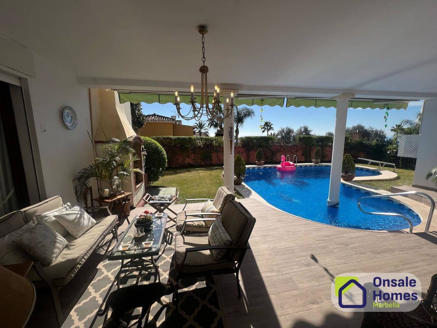 6 bedroom Villa for sale in Marbella with pool garage - € 1,495,000 (Ref: 9981677)