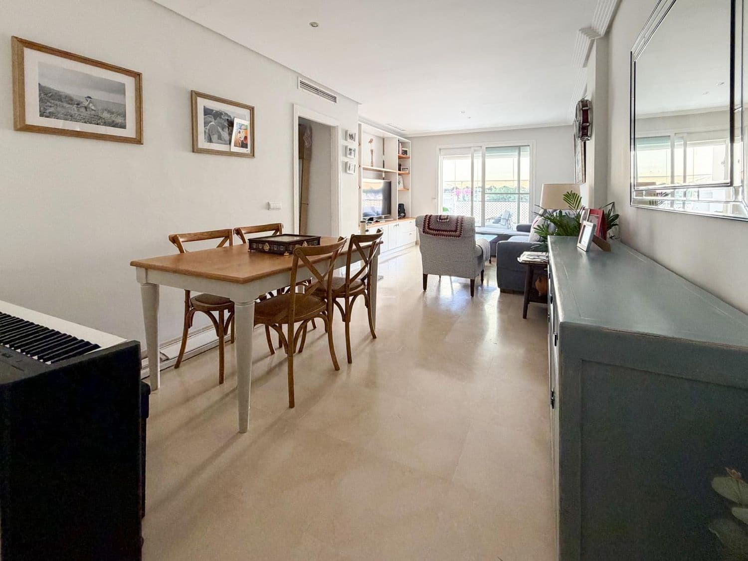 2 soveværelse Lejlighed til salg i Marbella med swimmingpool garage - € 425.000 (Ref: 9984194)