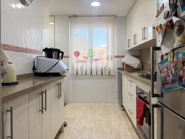 2 soveværelse Lejlighed til salg i Valdeolletas - Las Cancelas - Xarblanca, Marbella med swimmingpool garage - € 425.000 (Ref: 9984194)