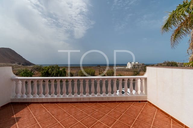 Adosado de 3 habitaciones en La Tejita, Granadilla de Abona en venta con garaje - 480.000 € (Ref: 10010076)