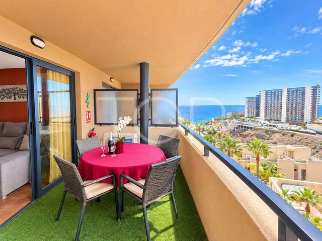 2 chambre Penthouse à vendre à Callao Salvaje - Playa Paraíso, Adeje avec piscine - 379 000 € (Ref: 10036263)