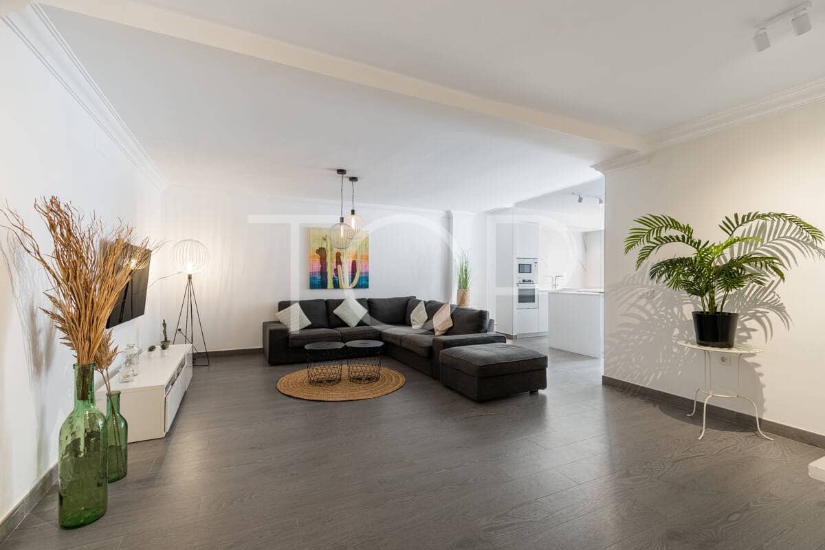 3 chambre Appartement à vendre à Playa del Duque avec piscine - 895 000 € (Ref: 10048592)