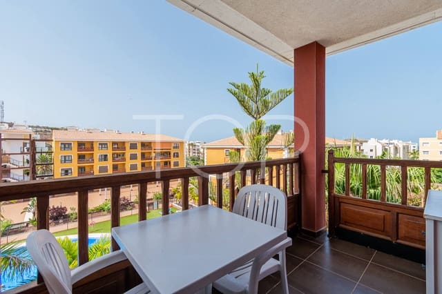 1 makuuhuone Kattohuoneisto myytävänä paikassa Palm-Mar, Arona mukana uima-altaan 
autotalli - 300 000 € (Ref: 10061086)
