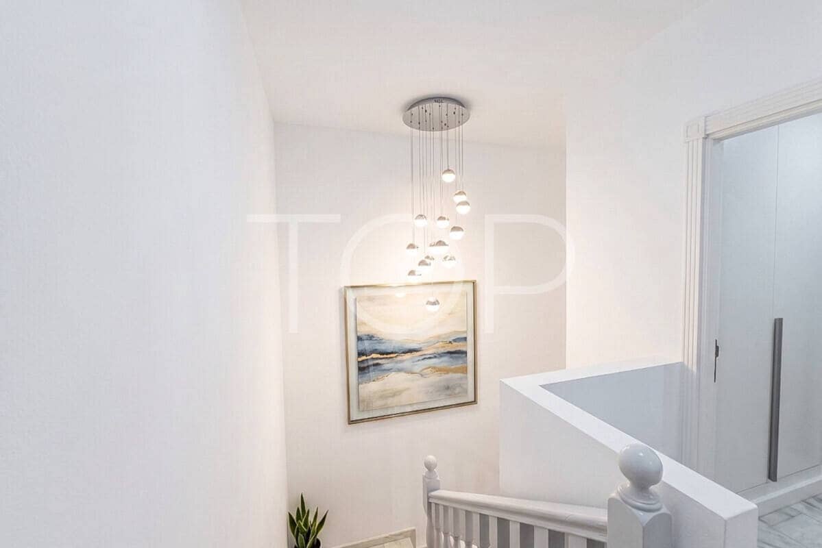 3 chambre Villa/Maison Mitoyenne à vendre à Adeje avec piscine garage - 695 000 € (Ref: 10063533)