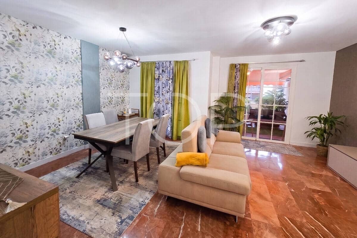 3 chambre Villa/Maison Mitoyenne à vendre à Adeje avec piscine garage - 695 000 € (Ref: 10063533)