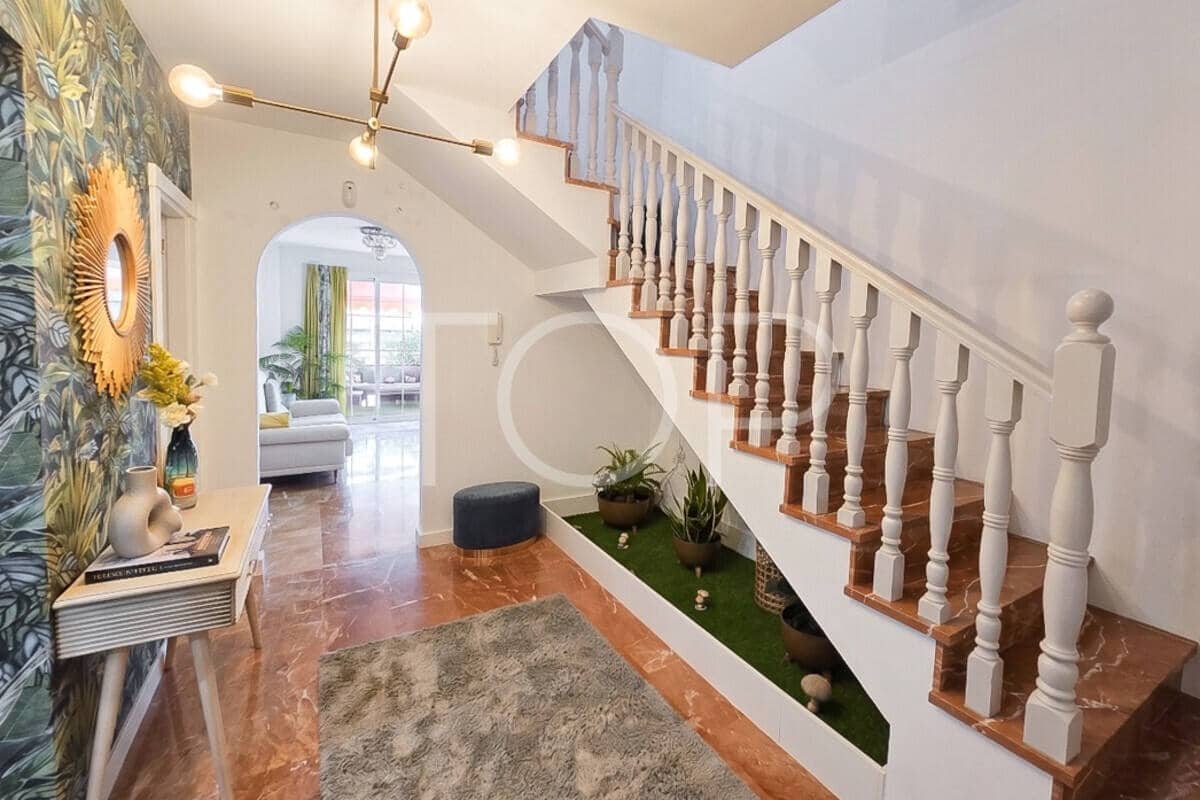 3 chambre Villa/Maison Mitoyenne à vendre à Adeje avec piscine garage - 695 000 € (Ref: 10063533)