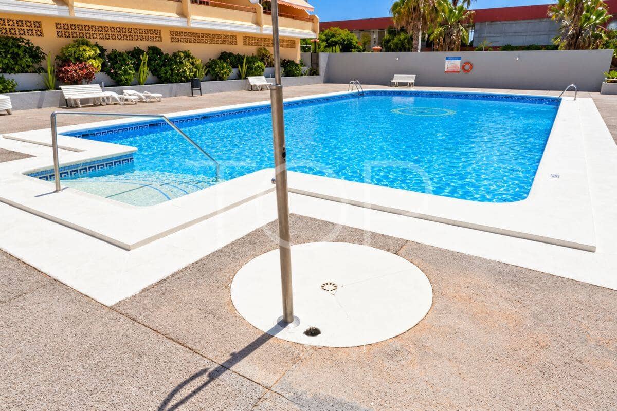 3 chambre Villa/Maison Mitoyenne à vendre à Adeje avec piscine garage - 695 000 € (Ref: 10063533)