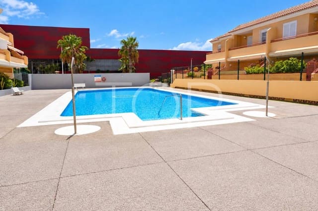 3 Zimmer Reihenhaus zu verkaufen in Casco Urbano, Adeje mit Pool Garage - 695.000 € (Ref: 10063533)