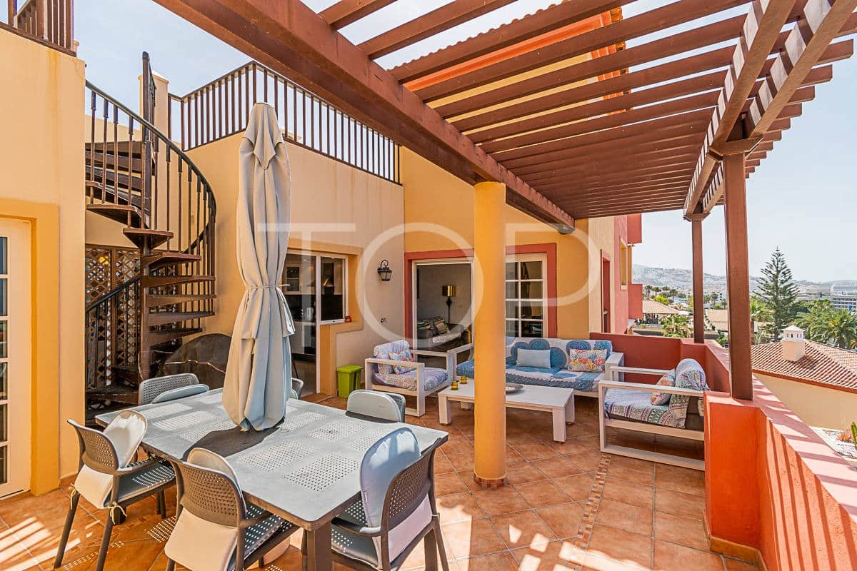 Ático de 3 habitaciones en Playa del Duque en venta con piscina garaje - 950.000 € (Ref: 10063534)