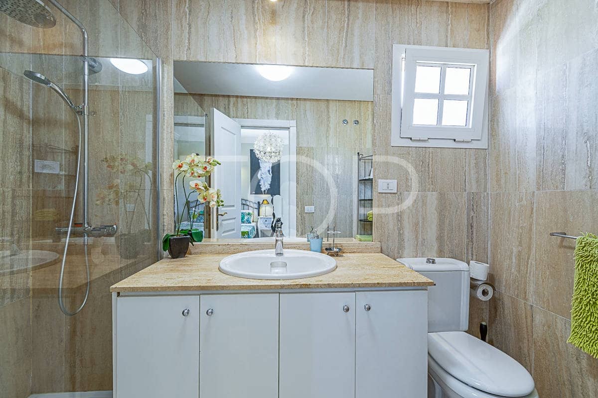 Ático de 3 habitaciones en Playa del Duque en venta con piscina garaje - 950.000 € (Ref: 10063534)