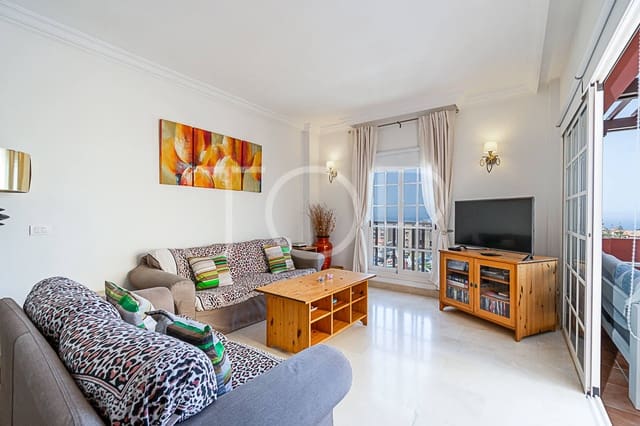 Ático de 3 habitaciones en Playa del Duque, Adeje en venta con piscina garaje - 950.000 € (Ref: 10063534)
