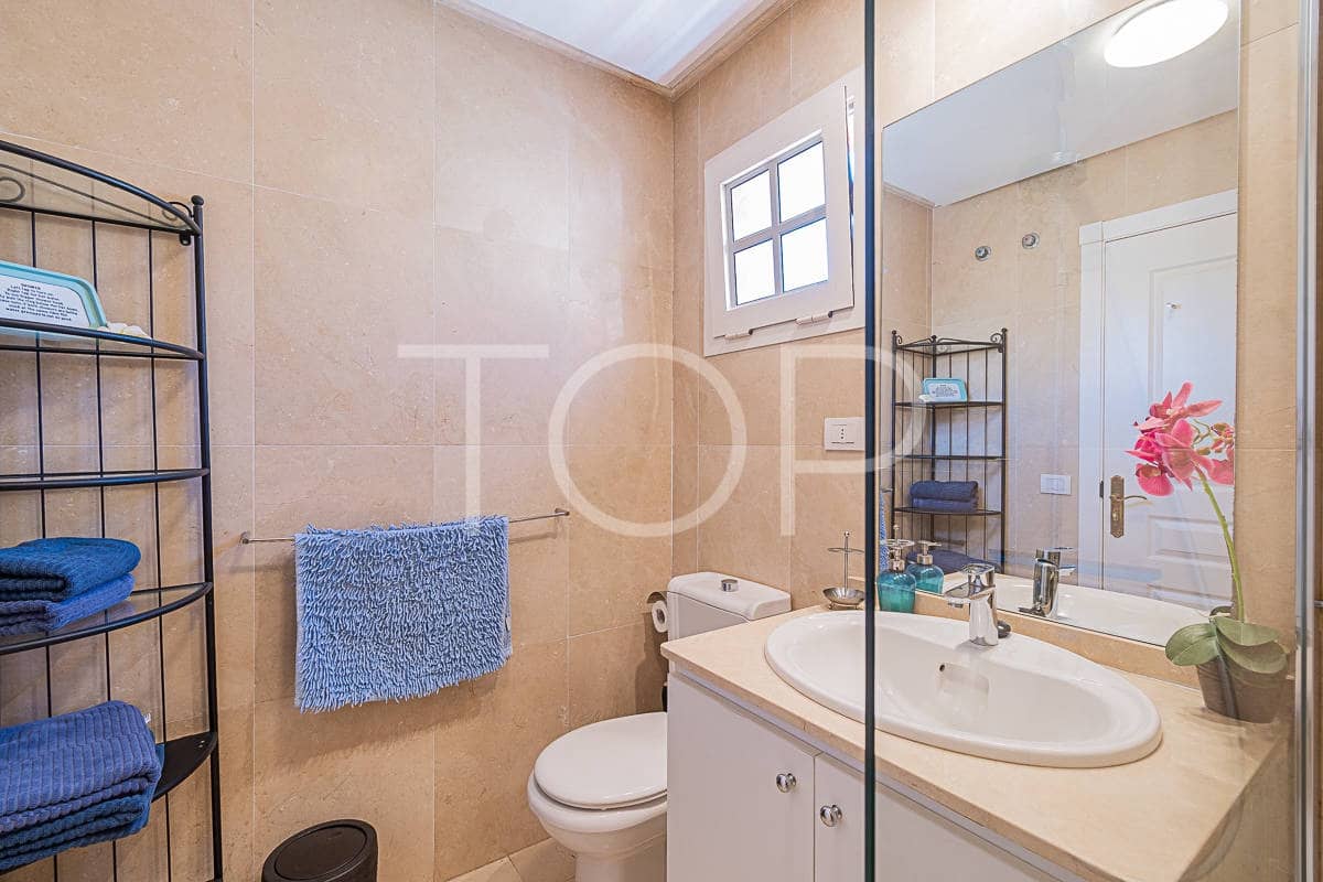 Ático de 3 habitaciones en Playa del Duque en venta con piscina garaje - 950.000 € (Ref: 10063534)