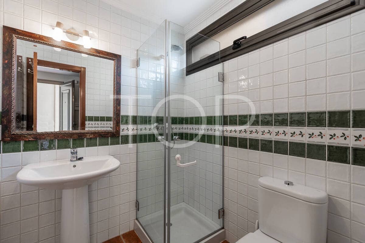 Adosado de 2 habitaciones en La Tejita en venta con piscina garaje - 550.000 € (Ref: 10063535)