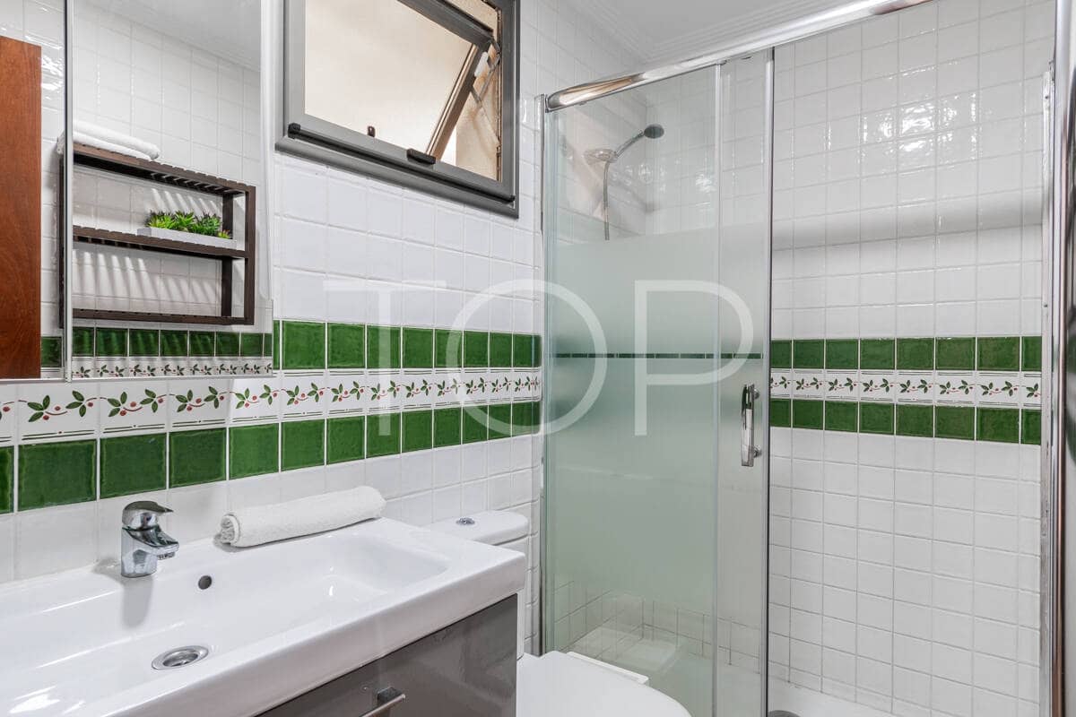 3 chambre Villa/Maison Mitoyenne à vendre à La Tejita avec piscine garage - 588 297 € (Ref: 10063536)
