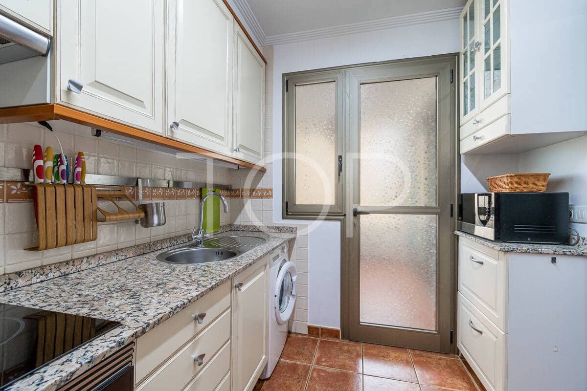 3 chambre Villa/Maison Mitoyenne à vendre à La Tejita avec piscine garage - 588 297 € (Ref: 10063536)
