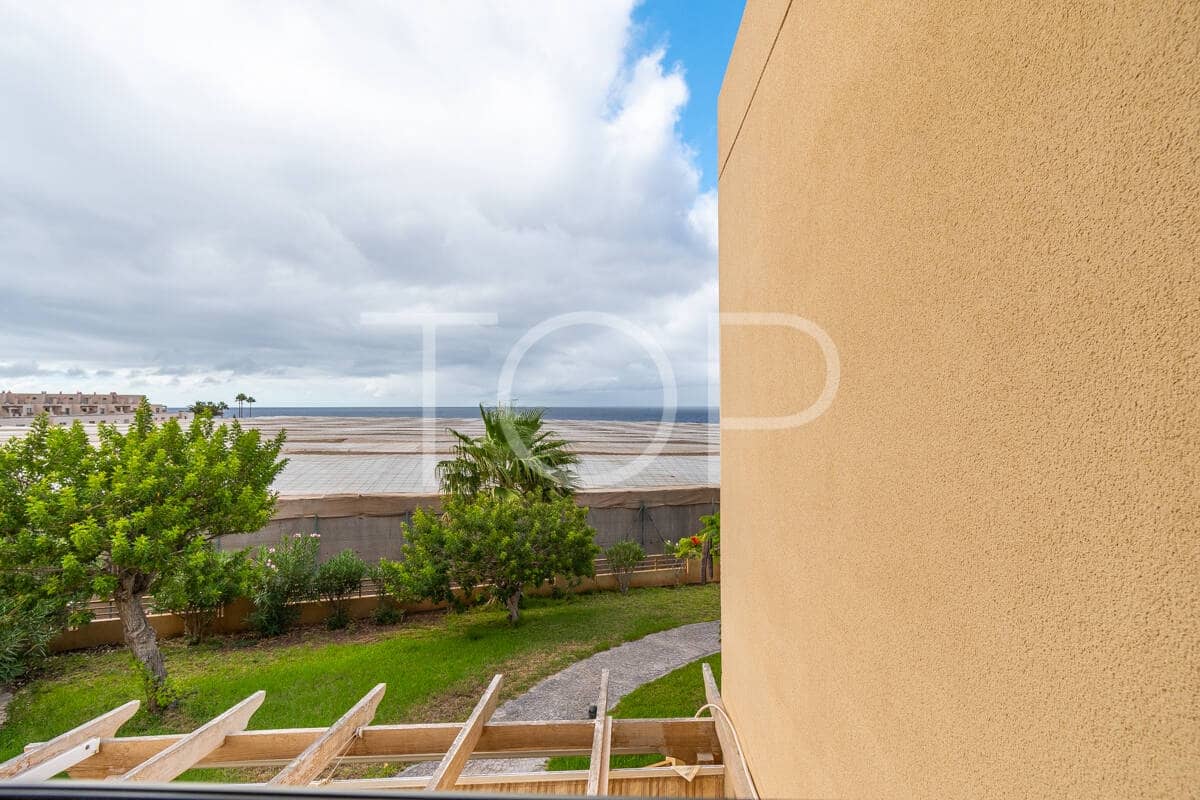 3 chambre Villa/Maison Mitoyenne à vendre à La Tejita avec piscine garage - 588 297 € (Ref: 10063536)