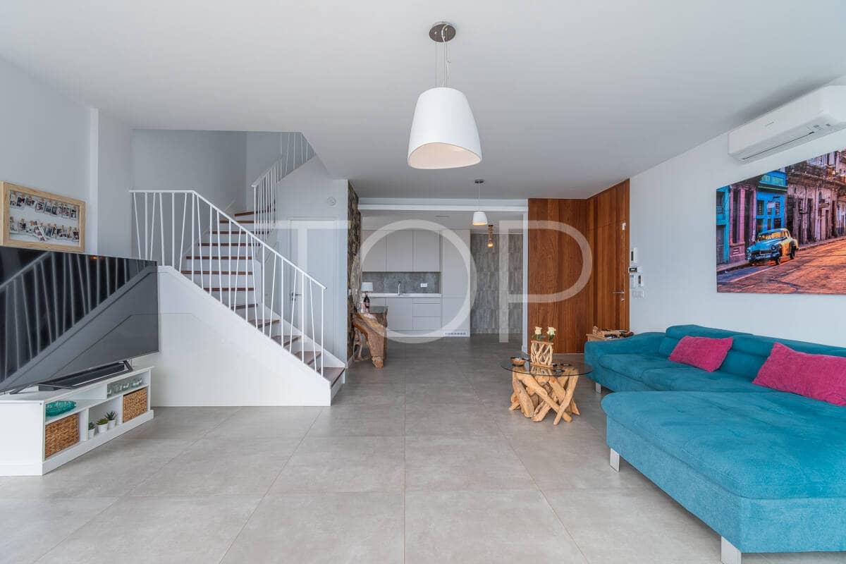 Casa de 3 habitaciones en Adeje en venta con garaje - 1.090.000 € (Ref: 10066956)