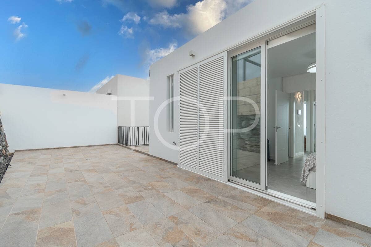 Casa de 3 habitaciones en Adeje en venta con garaje - 1.090.000 € (Ref: 10066956)