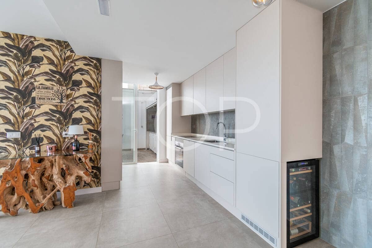 Casa de 3 habitaciones en Adeje en venta con garaje - 1.090.000 € (Ref: 10066956)