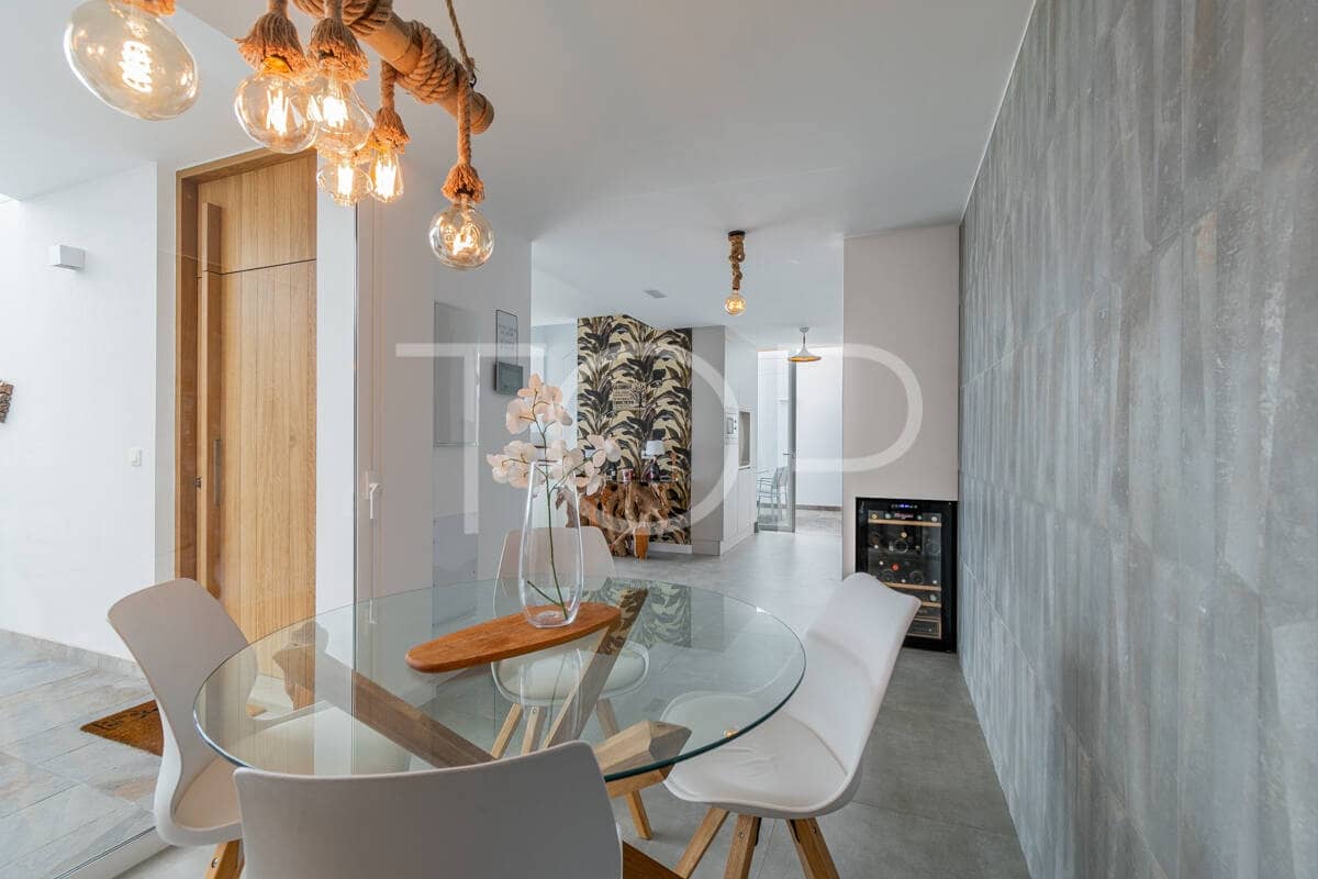 Casa de 3 habitaciones en Adeje en venta con garaje - 1.090.000 € (Ref: 10066956)