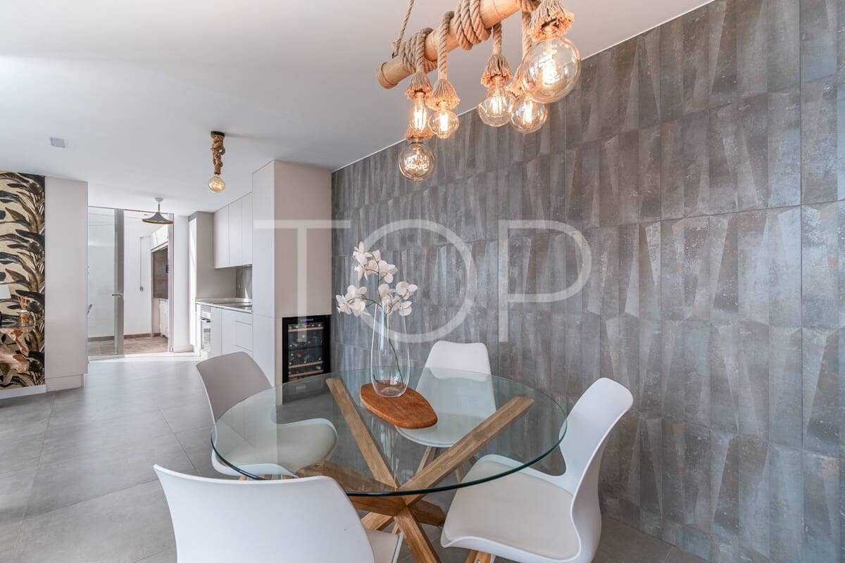 Casa de 3 habitaciones en Adeje en venta con garaje - 1.090.000 € (Ref: 10066956)