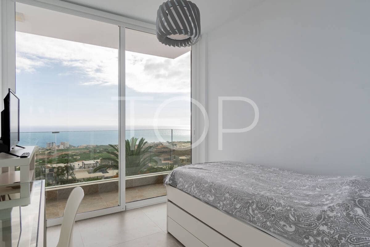 Casa de 3 habitaciones en Adeje en venta con garaje - 1.090.000 € (Ref: 10066956)