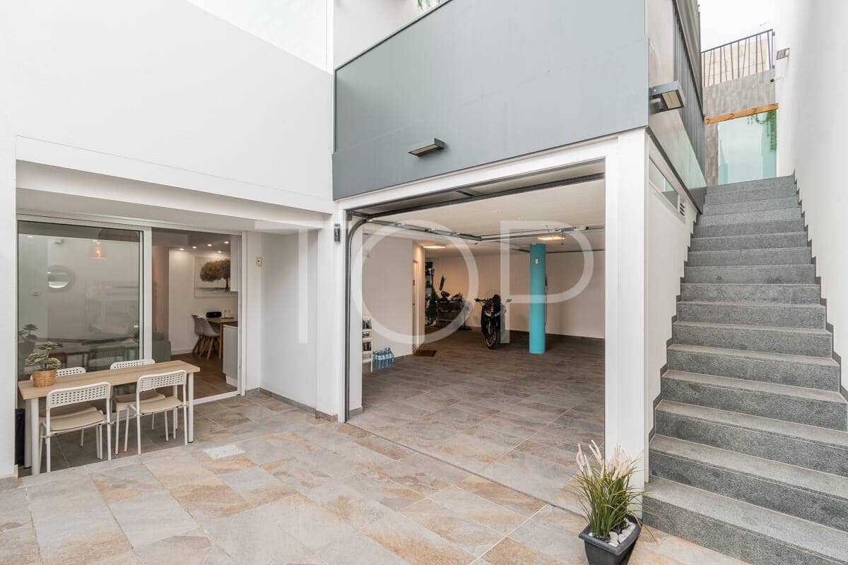 Casa de 3 habitaciones en Adeje en venta con garaje - 1.090.000 € (Ref: 10066956)