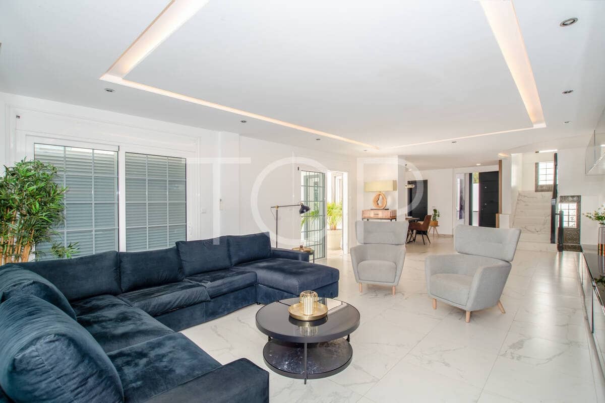 4 Zimmer Villa zu verkaufen in Costa Adeje mit Pool Garage - 1.590.000 € (Ref: 10074752)