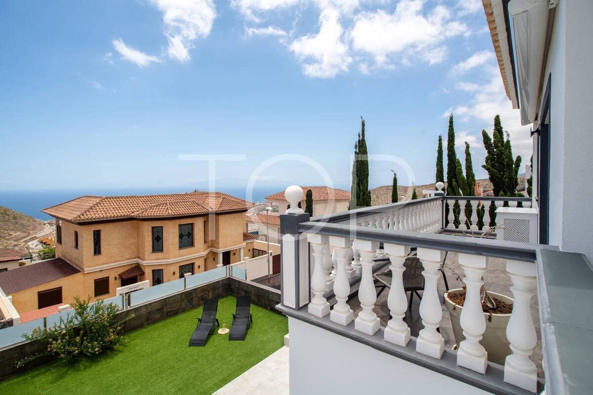 4 Zimmer Villa zu verkaufen in Costa Adeje mit Pool Garage - 1.590.000 € (Ref: 10074752)