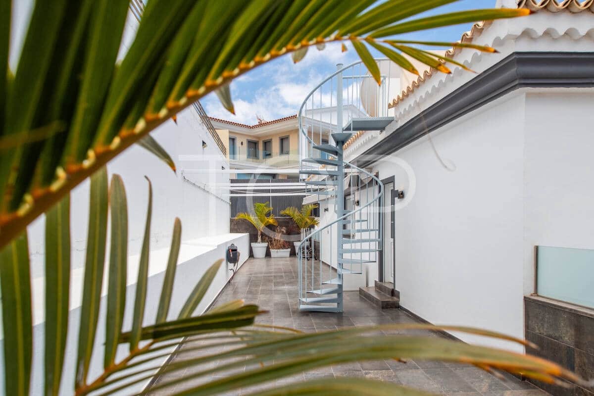 4 Zimmer Villa zu verkaufen in Costa Adeje mit Pool Garage - 1.590.000 € (Ref: 10074752)