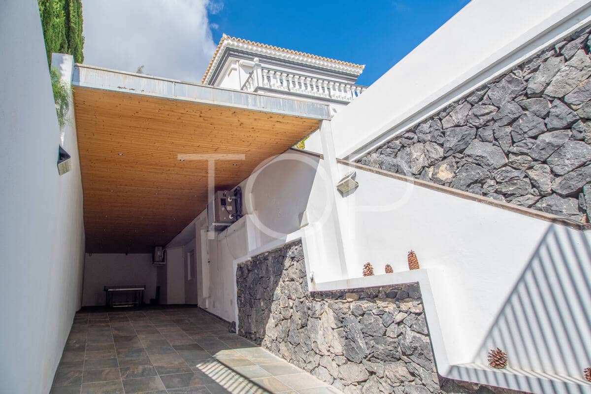 4 Zimmer Villa zu verkaufen in Costa Adeje mit Pool Garage - 1.590.000 € (Ref: 10074752)