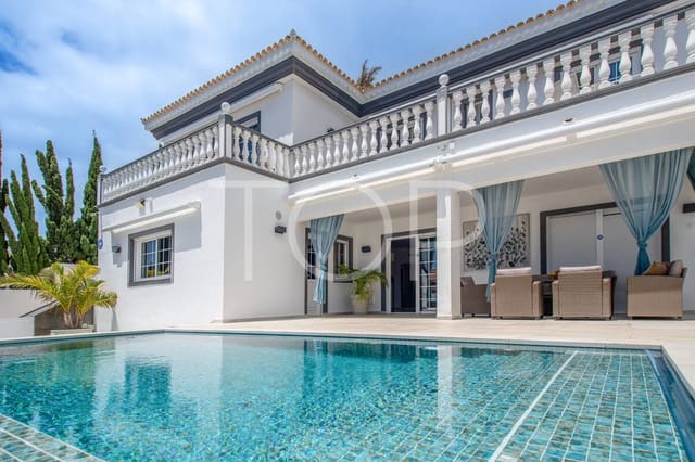 4 Zimmer Villa zu verkaufen in Torviscas Centro y Alto, Adeje mit Pool Garage - 1.590.000 € (Ref: 10074752)