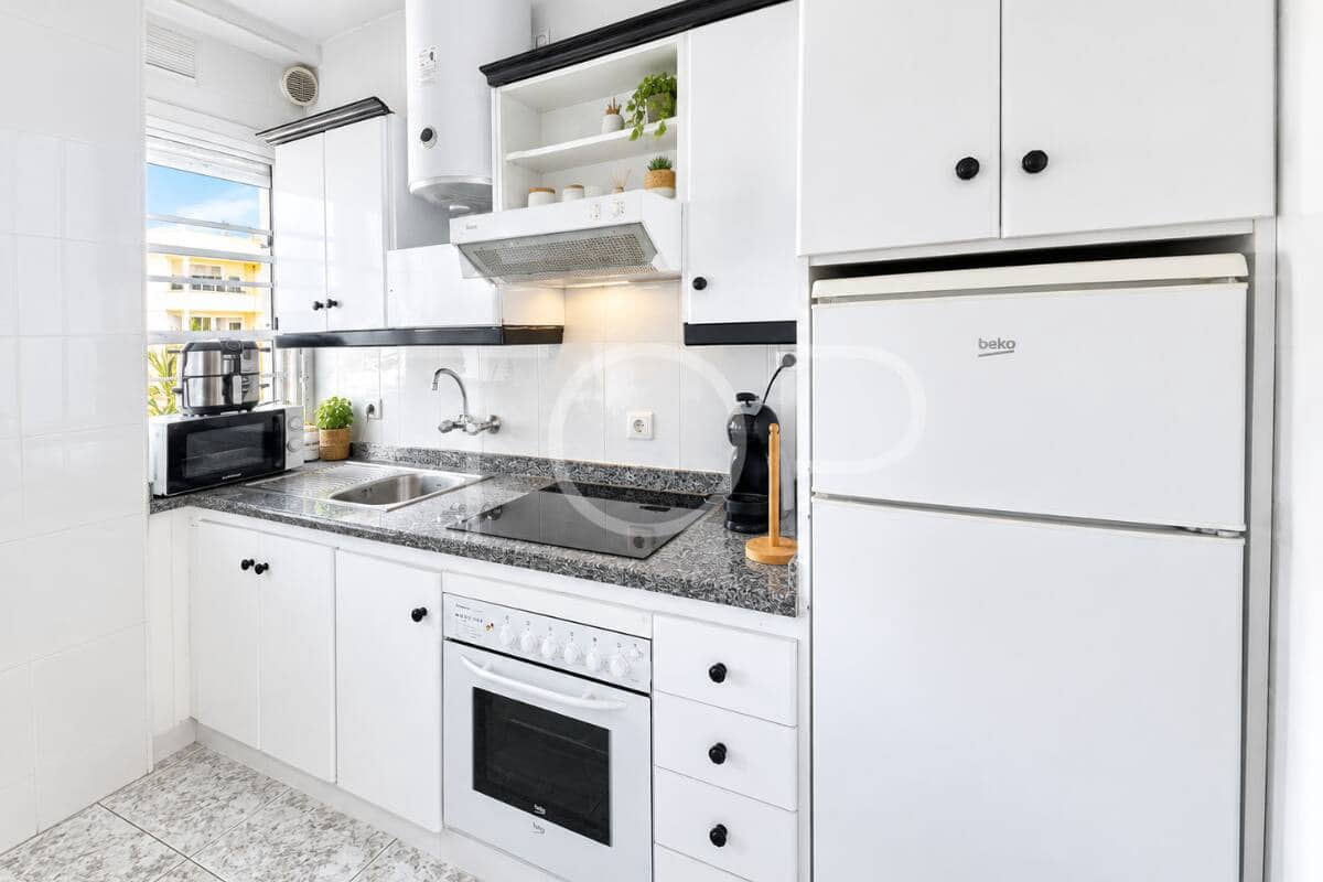 1 makuuhuone Asunto myytävänä paikassa Los Cristianos mukana uima-altaan 
autotalli - 275 000 € (Ref: 10080237)