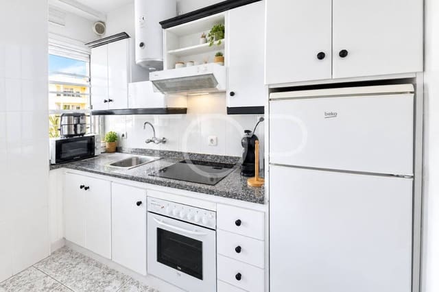 1 sovrum Lägenhet till salu i Los Cristianos, Arona med pool garage - 275 000 € (Ref: 10080237)