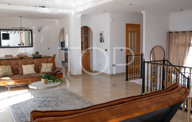 Chalet de 5 habitaciones en Torviscas Centro y Alto, Adeje en venta con piscina garaje - 1.500.000 € (Ref: 10145625)