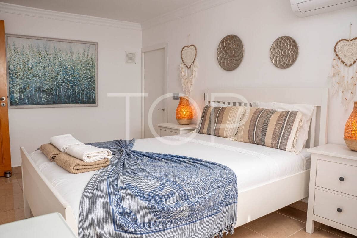 Chalet de 5 habitaciones en Costa Adeje en venta con piscina garaje - 1.500.000 € (Ref: 10145625)