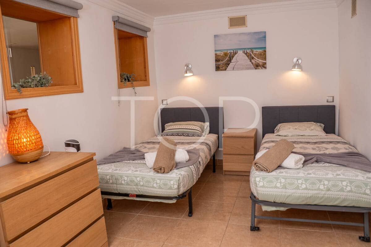Chalet de 5 habitaciones en Costa Adeje en venta con piscina garaje - 1.500.000 € (Ref: 10145625)
