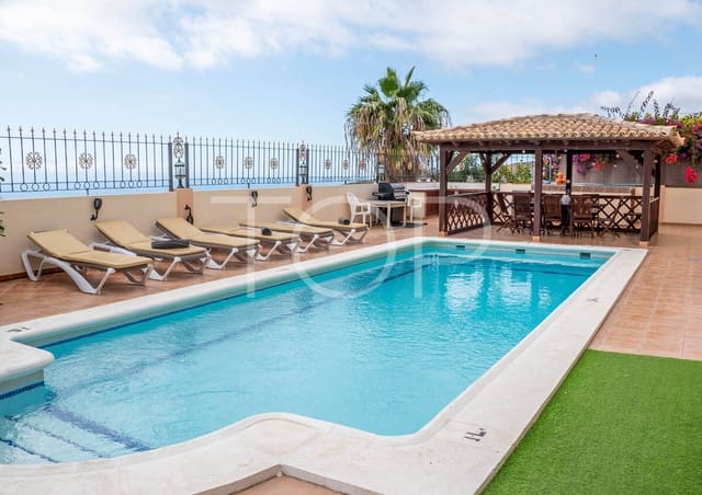 Chalet de 5 habitaciones en Torviscas Centro y Alto, Adeje en venta con piscina garaje - 1.500.000 € (Ref: 10145625)